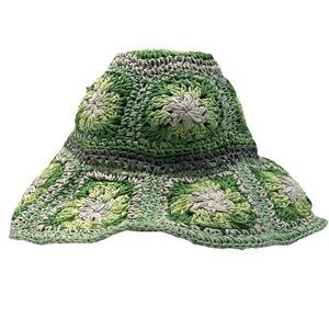 Steve Madden • Crochet Bucket Hat in Green Steve Madden One Size Crochet Bucket Hat Granny Square Boho  main image 4